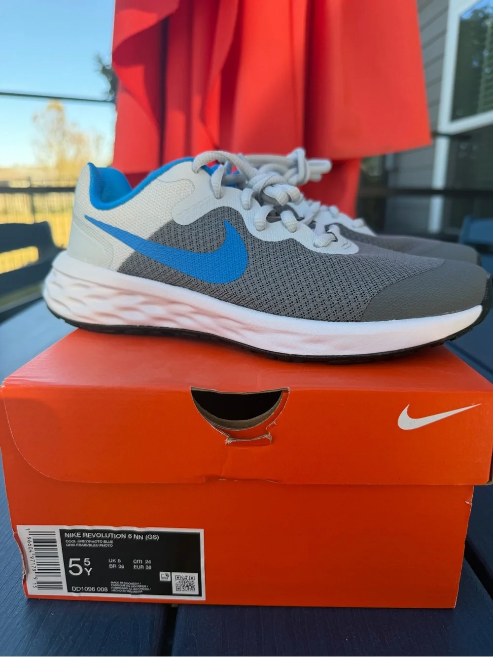 Nike Grey, White & Blue Running Shoes with Blue Swoosh
